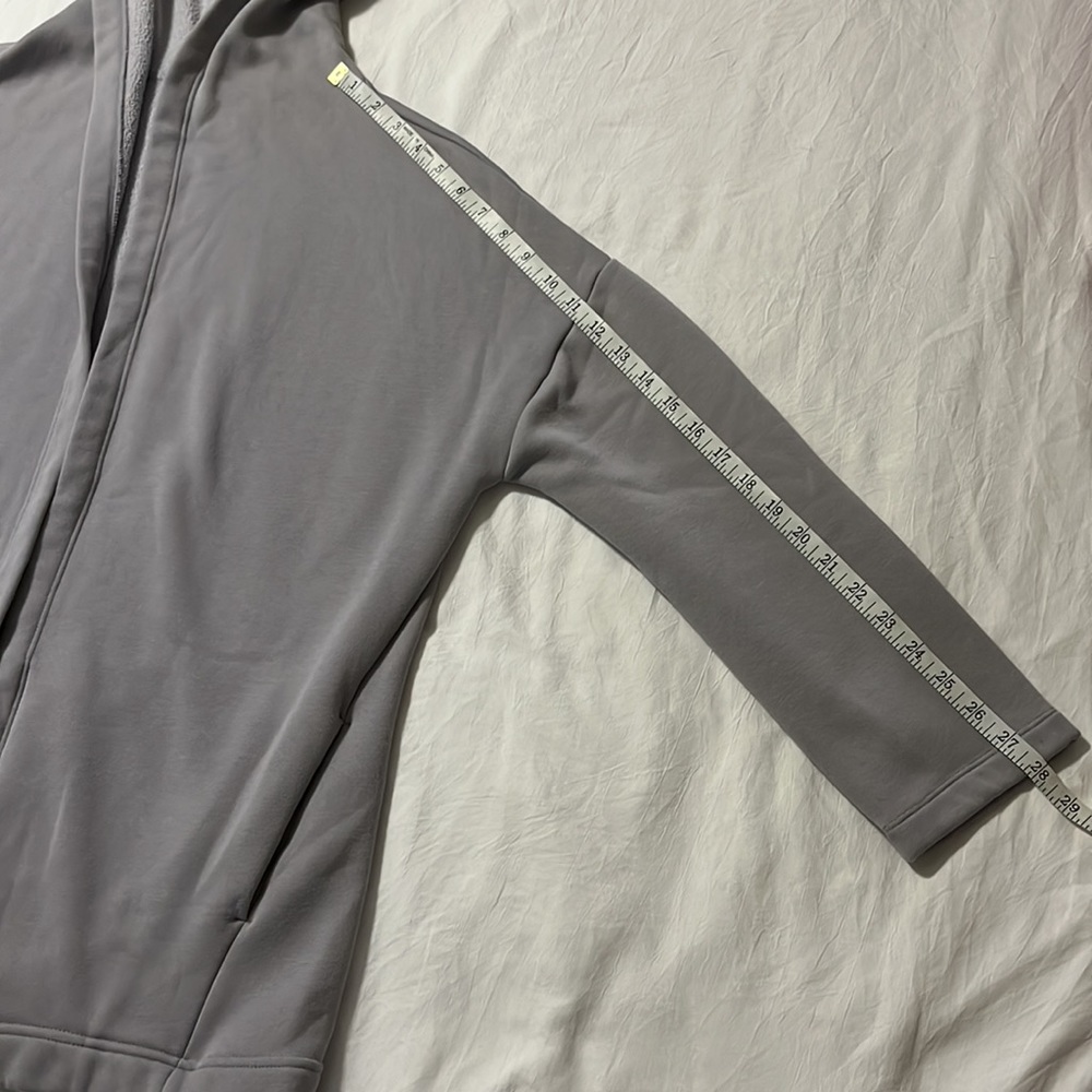 ⭐Fabletics Cardigan - Picture 6 of 6